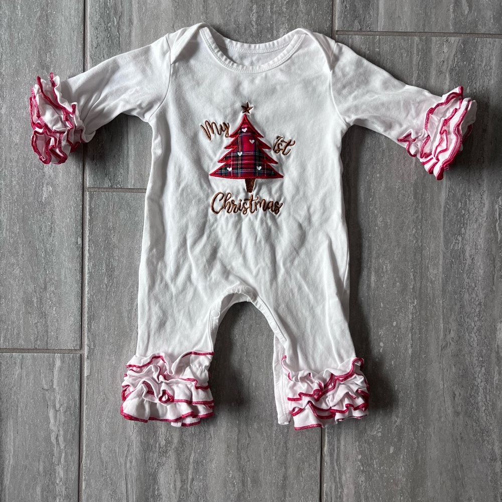 Baby’s 1st Christmas, Size 0-3 Months, White and Red Christmas One Piece (New) 🎄